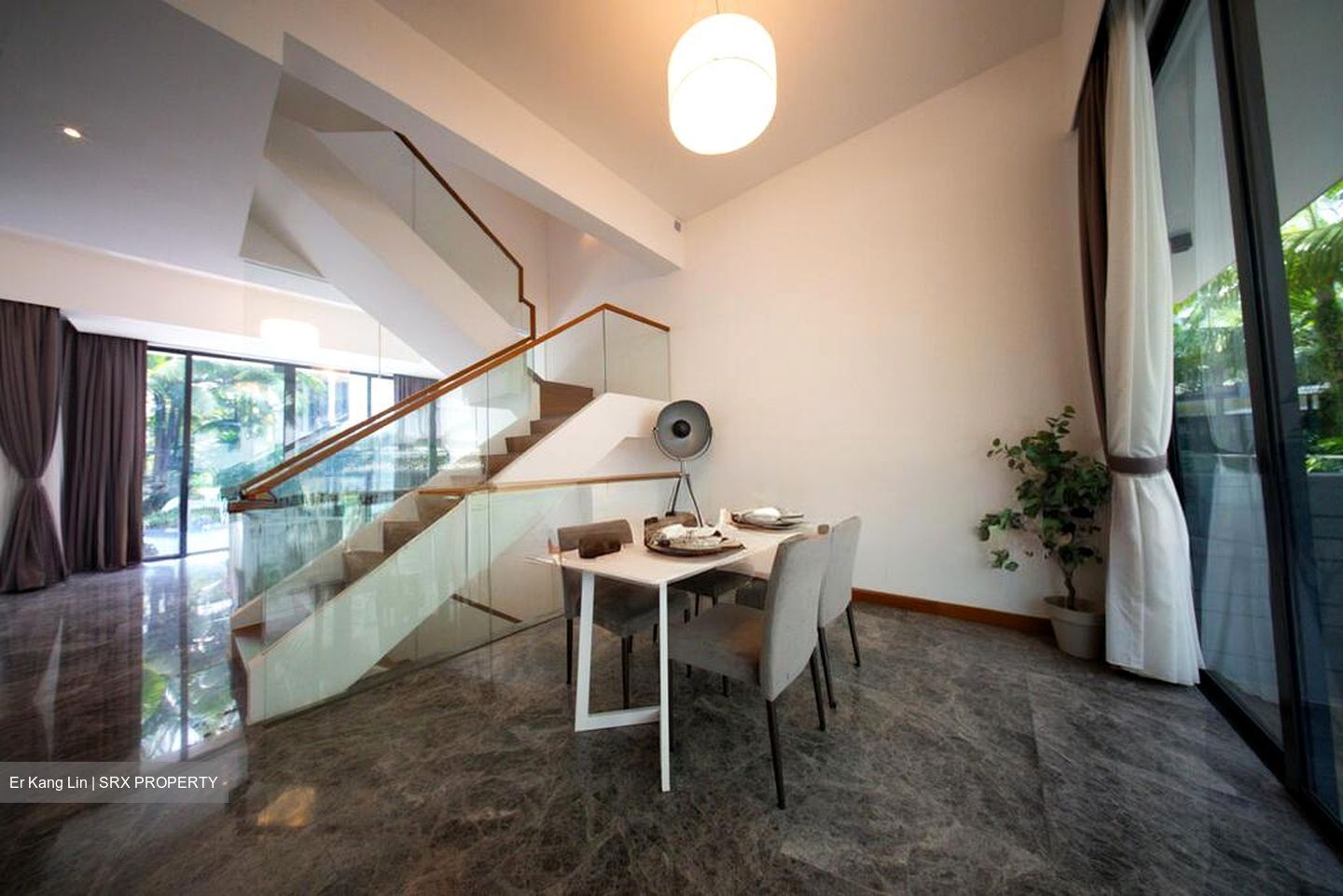 Sunrise Avenue (D28), Terrace #498252621